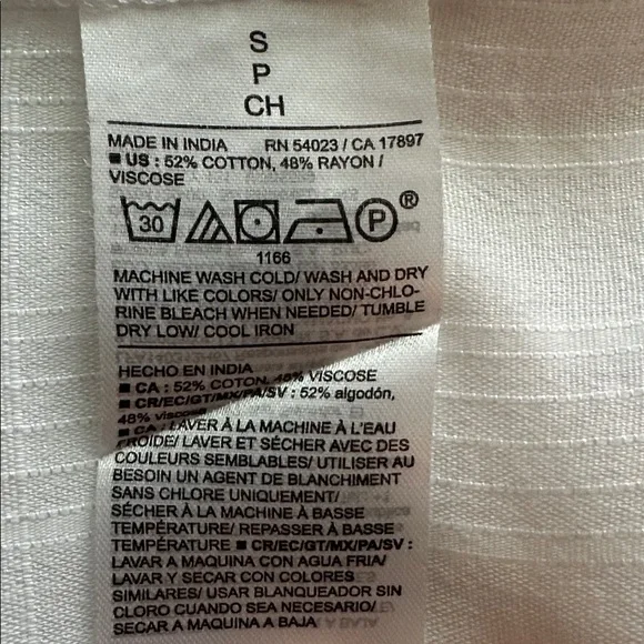 Old Navy White Ruffled Women's Top Size Small. - Picture 11 of 13